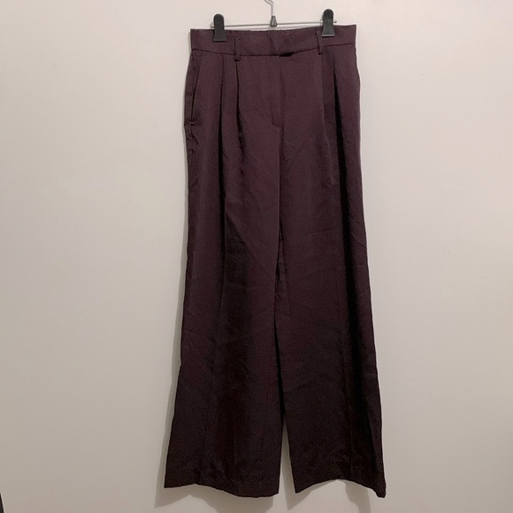 BNWT H&M TAPERED PANTS in Burgundy size 8 - Picture 3 of 4